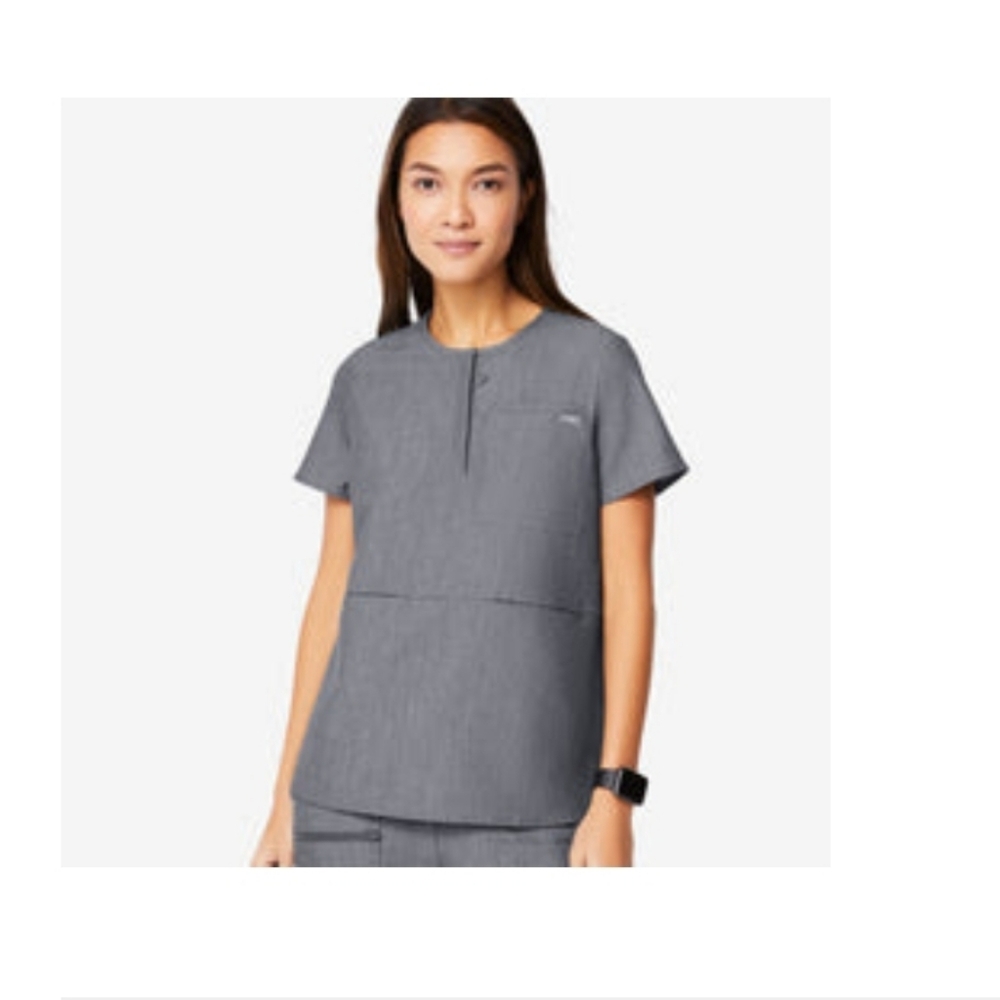 Figs Zaria Scrub Top In Graphite. Limited Edition.